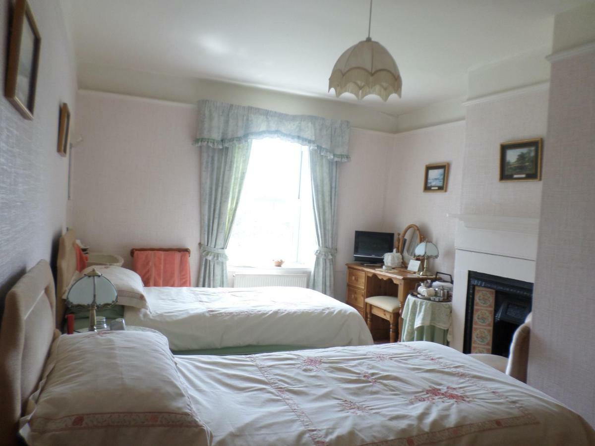 Hullerbank Bed & Breakfast Brampton  Exterior photo